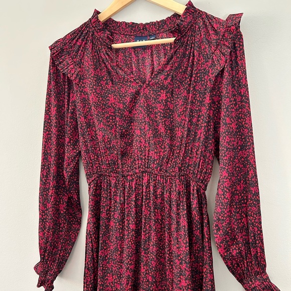 GAP Long Sleeve Tiered Burgundy Split-Neck CottegeCore Satin Mini Dress - Picture 2 of 4